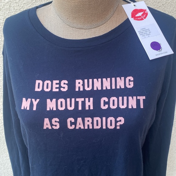 NWT WildFox fabulous cropped long sleeve top with great writing in front - Picture 2 of 10